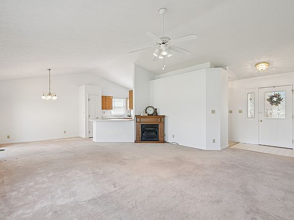 5th image of 106 Bluebird Ln