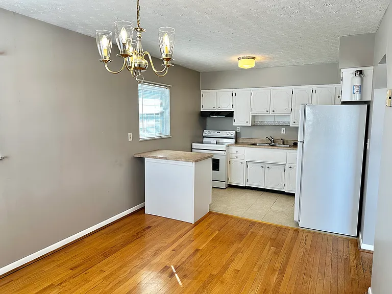 1 Highland Ave #4 — Photo 7