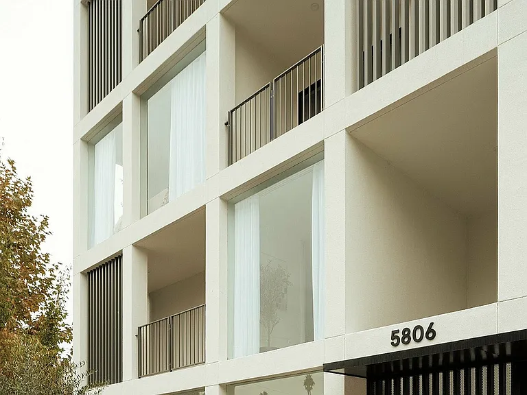 Furnished Apartment in Hollywood, LA _ Lorena Darquea
