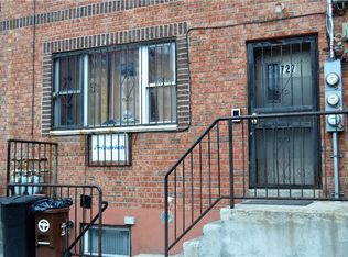 727 E 211th St, Bronx, NY 10467