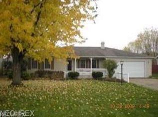 2292 Oak Point Dr, Akron, OH 44321