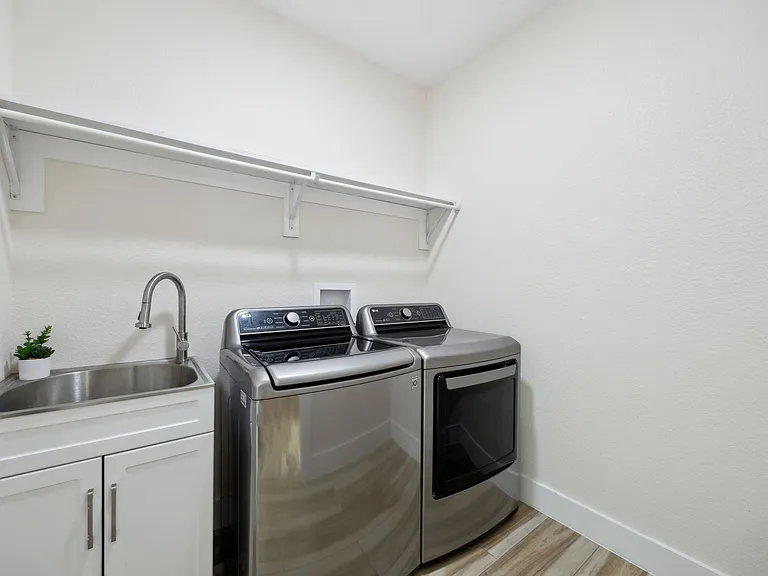 4435 Cicero St — Photo 18