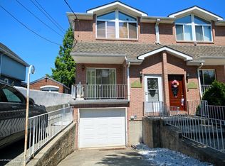91 Highland Rd, Staten Island, NY 10308