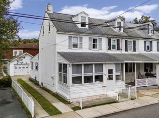 14 Main St, Upland, PA 19015
