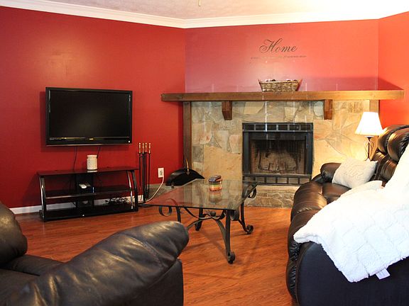 3rd image of 2100 Walden Park Pl