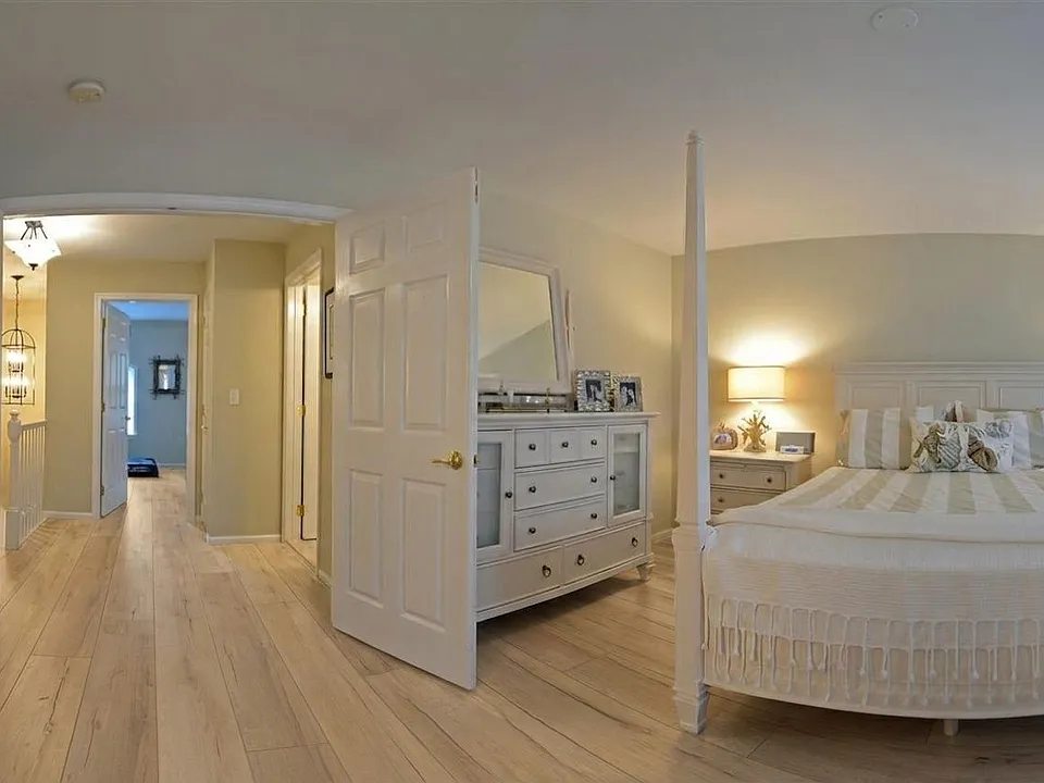 259 Shinnecock Dr