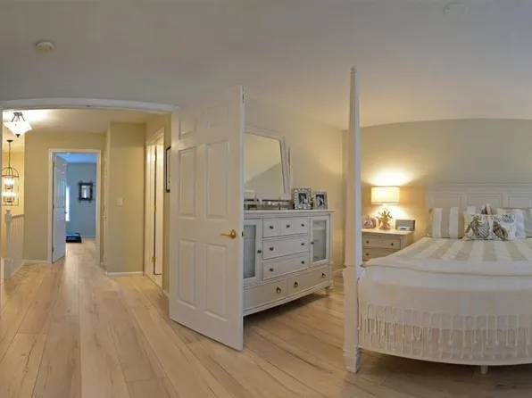 259 Shinnecock Dr, Manalapan, NJ 07726