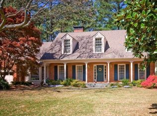 6890 Hunters Trace Cir, Sandy Springs, GA 30328