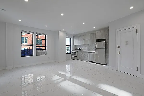 Rented by Avenues Real Estate | media 16