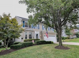 9316 E Carondelet Dr, Manassas Park, VA