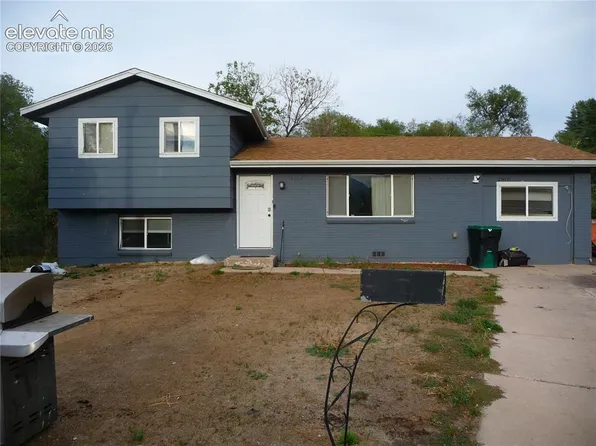 2919 Fremont Dr, Colorado Springs, CO 80910