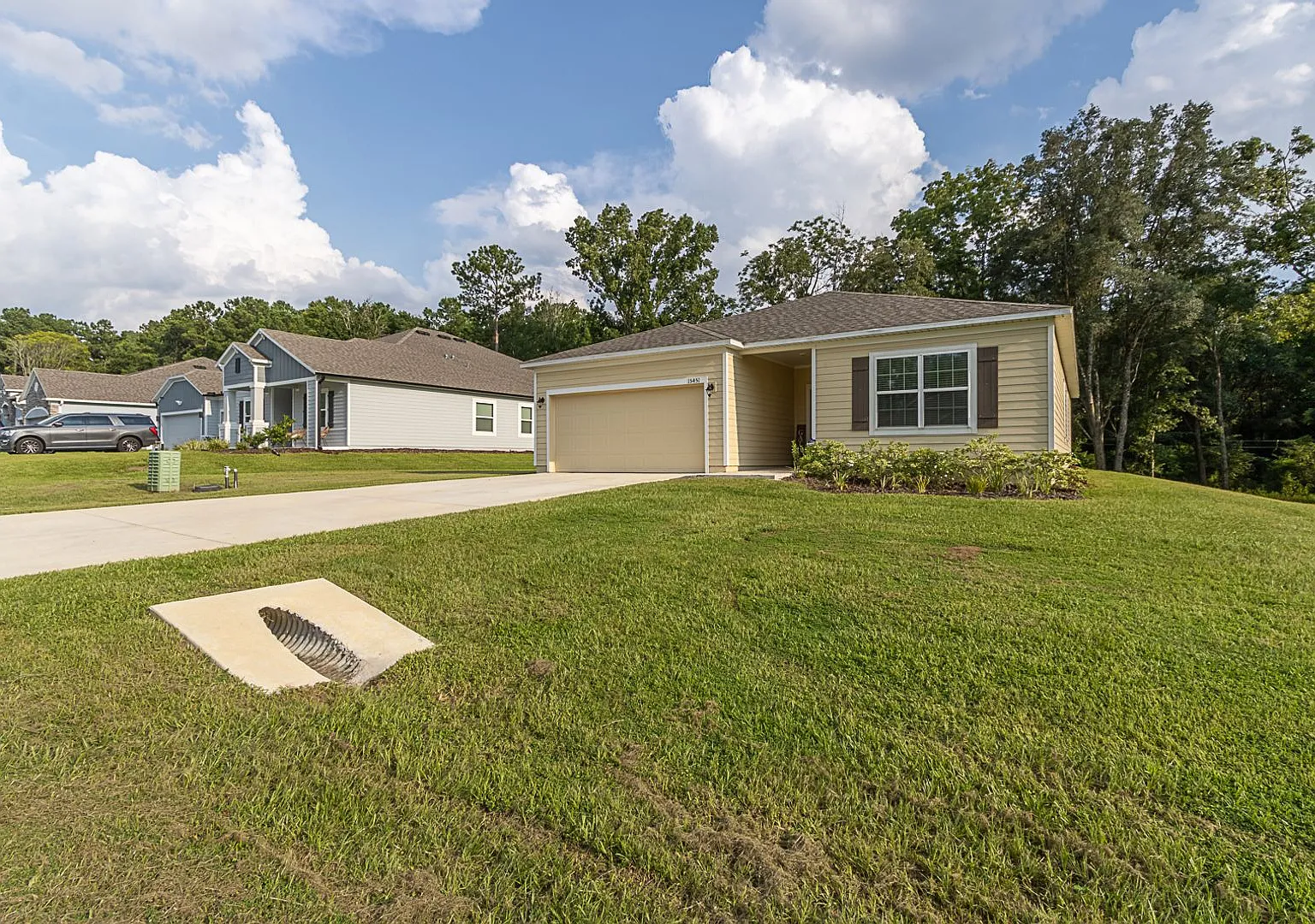 Spacious 4-Bedroom Home in Tara Village Available NOW! — Photo 2