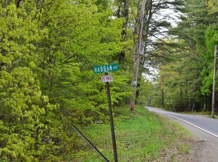 8-33 Hassan Ave, Newcastle, ME 04553