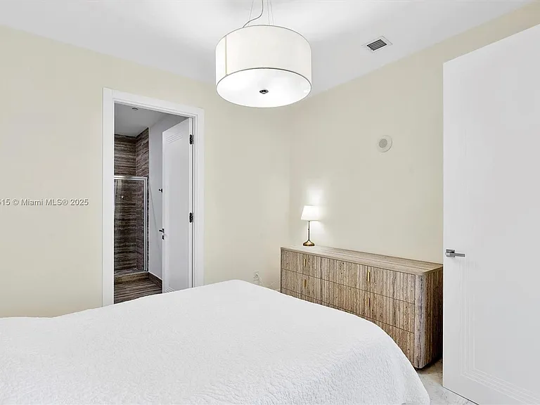 16001 Collins Ave #3507 — Photo 36