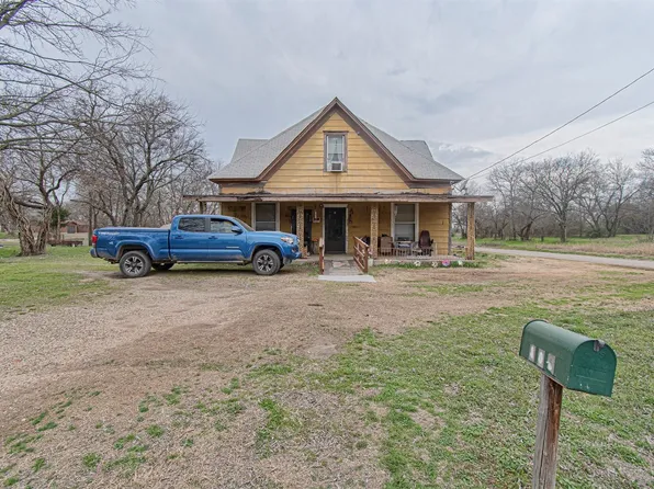 805 Buck St, Gainesville, TX 76240