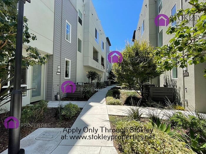1st image of 1543 Longitude Dr