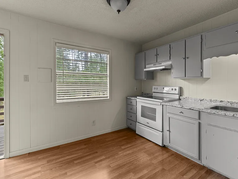 100 Apache Hills Dr #B — Photo 10