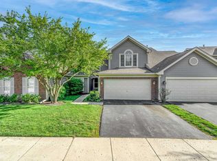 737 Bent Ridge Ln, Elgin, IL 60120