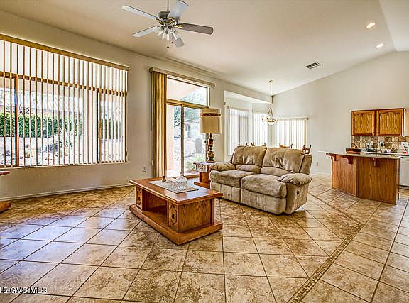 3rd image of 886 N Turquoise Vista Dr