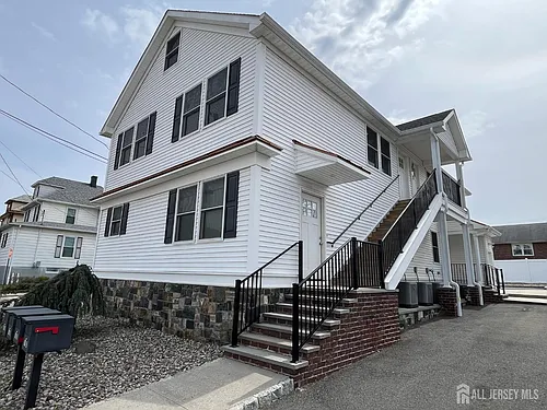16 E Kupsch St #A Photo 1