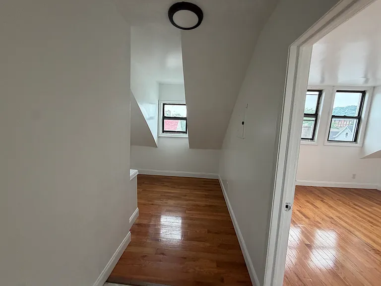 25 Oak St #3 — Photo 12
