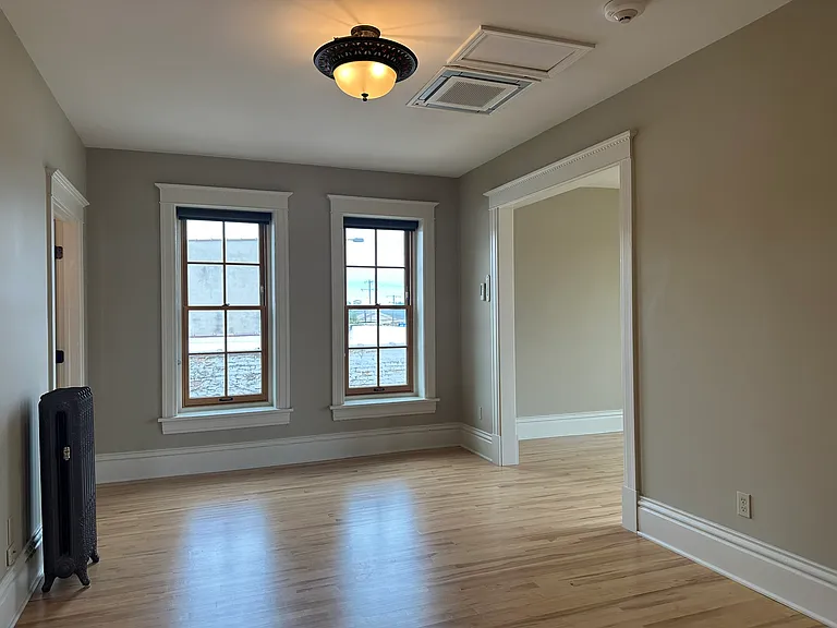 129 S Batavia Ave #2EAST — Photo 7