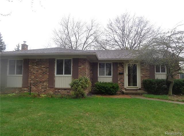 1st image of 39040 Grennada St