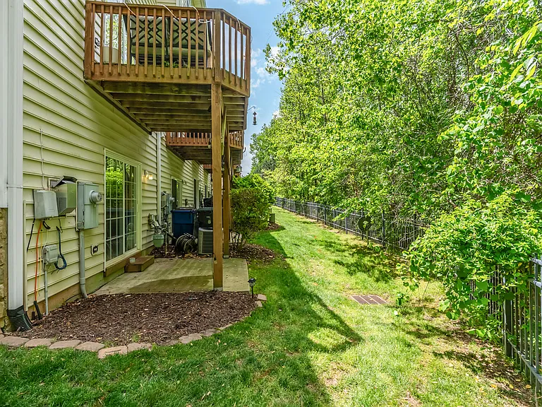 6071 Viking Dr — Photo 32