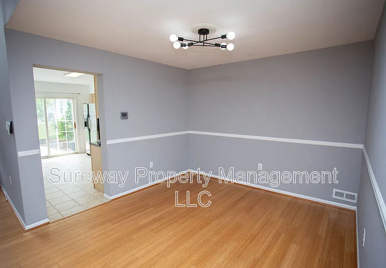 605 Doral Dr — Photo 7