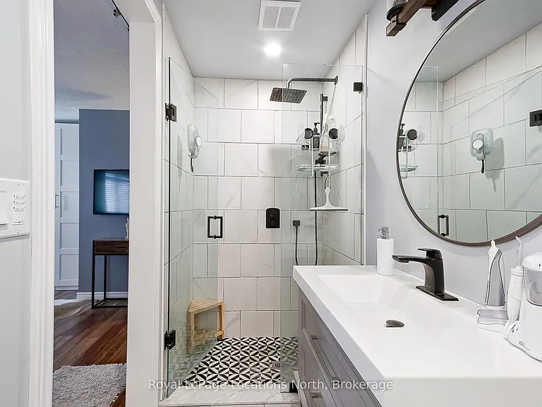 12 Silver Glen Blvd — Photo 37