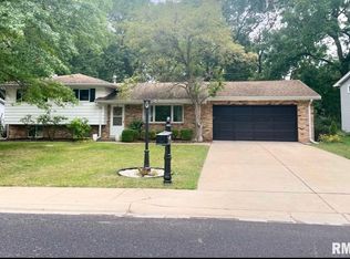 1400 W Wonderview Dr, Dunlap, IL 61525