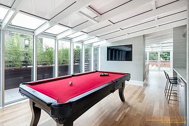 Rented by aptsandlofts.com