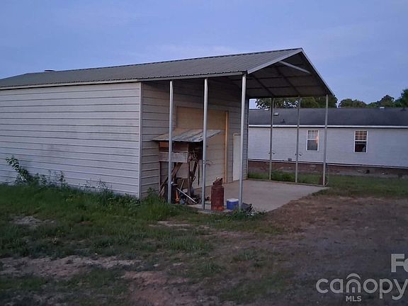 3rd image of 32049 Kendalls Church Rd