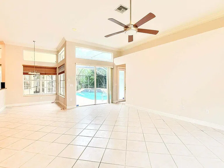 19474 Saturnia Lakes Dr — Photo 8