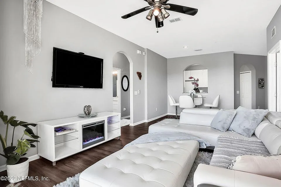 Point Meadows 7801 #4308 - 1 — Photo 4