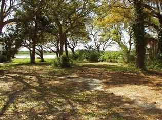 2028 Camelot Dr SW, Ocean Isle Beach, NC 28469