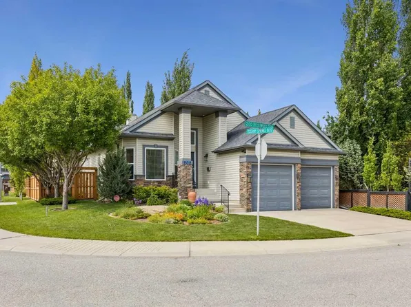 202 SE Tusslewood Ter NW, Calgary, AB T3L 2W5