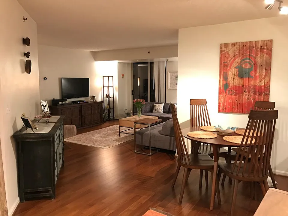 7500 Woodmont Ave #822