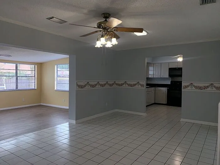 15746 Gardenside Ln — Photo 11