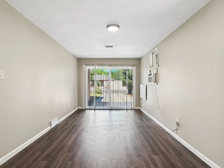 1054 Leyden St — Photo 16