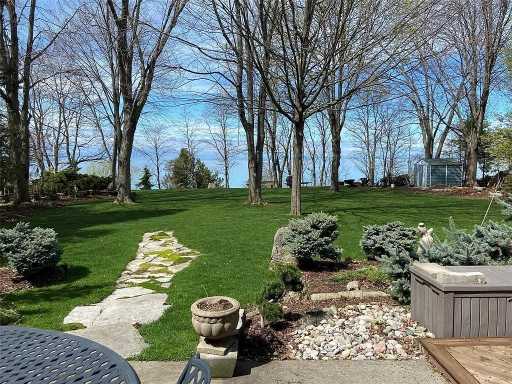3 bed, $4,000 — Photo 2