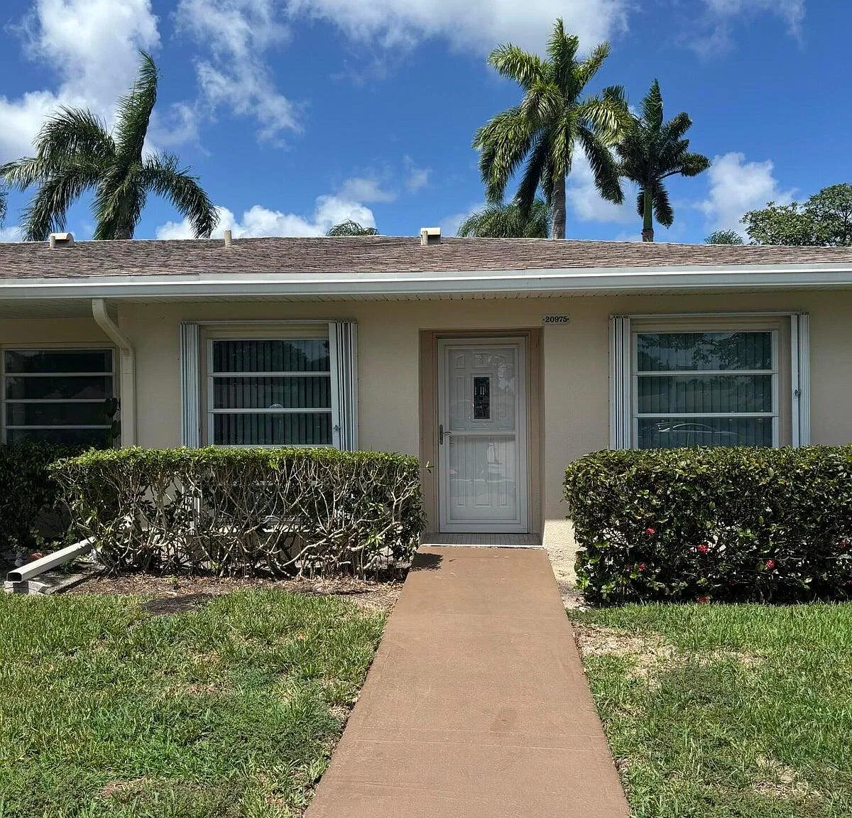 2 bed, 2.0 bath, 1332 sqft, $2,000 — Photo 1