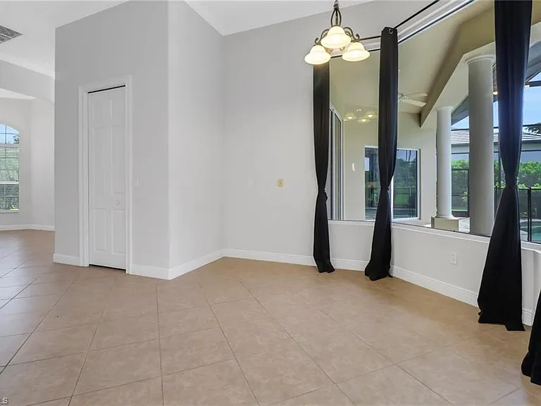 11128 Sierra Palm Ct — Photo 10