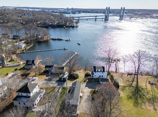 20 Walker Ave, Kittery, ME 03904