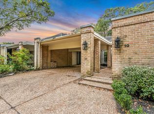 10 Woodstone St, Houston, TX 77024