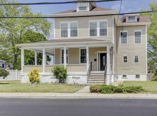 92 3rd St, Keyport, NJ 07735