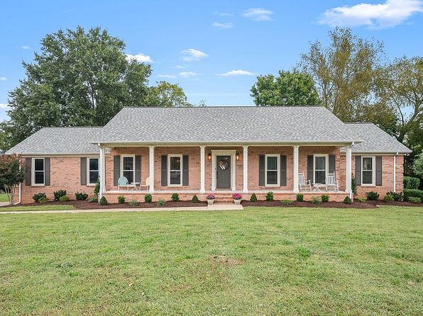 418 Majesty Dr