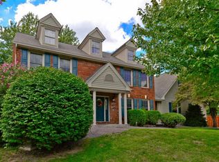 8 Foxfield Ct, Saint Charles, MO 63301
