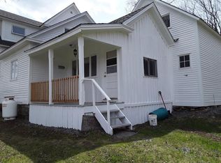 49 Castle Hill Rd #B, Wilmington, VT 05363