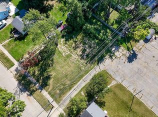 18 E Princeton Ave, Pontiac, MI 48340